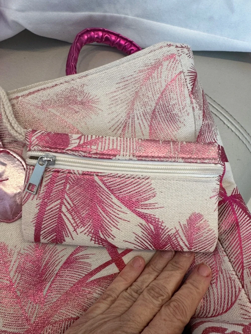 Bahamas Pink Palm-Print Tote Bag - Picture 4 of 7